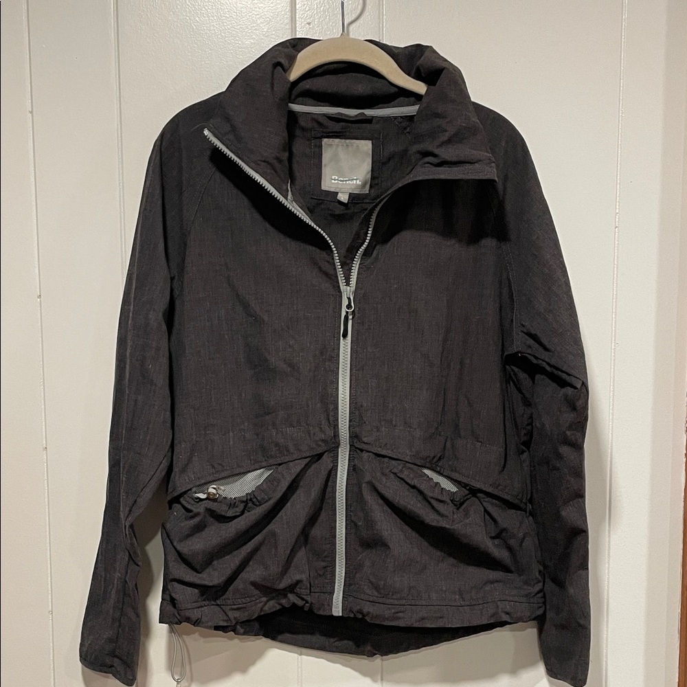 Bench Jacket - Picture 2 of 5